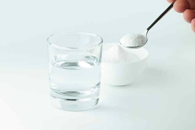 glass of water and baking soda for blackhead removal past
